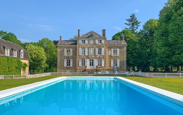 pool
