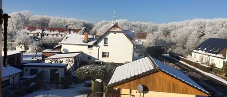 Eine Winteransicht über die Nachbarschaft.