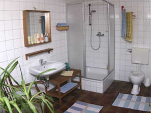 Bad Zweibettzimmer
