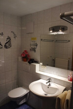 Dusche mit WC