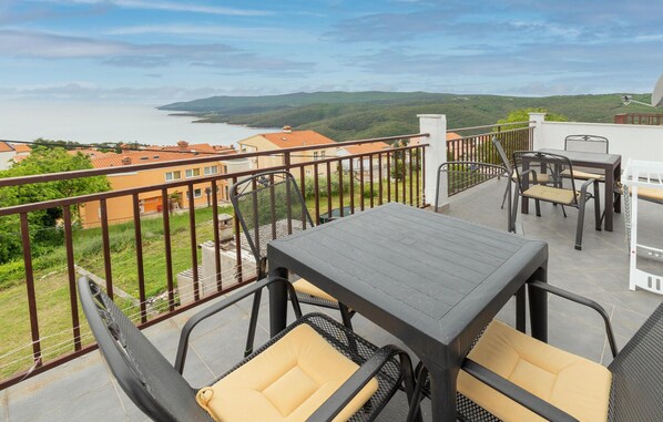 balcony-terrace