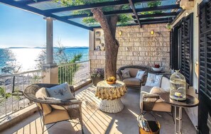 balcony-terrace