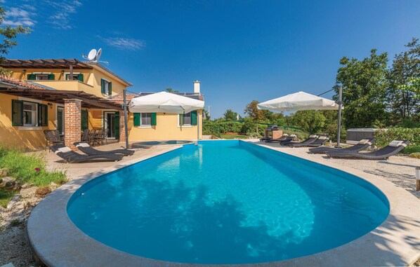 pool