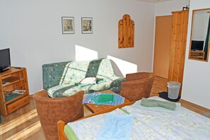 05 Doppelzimmer mit Terrasse