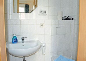 05 Doppelzimmer mit Terrasse