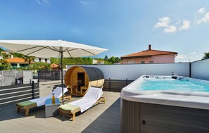 hot-tub