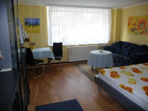 Wohn-/Schlafzimmer