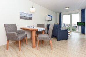 Wohnraum mit integrierter Küche