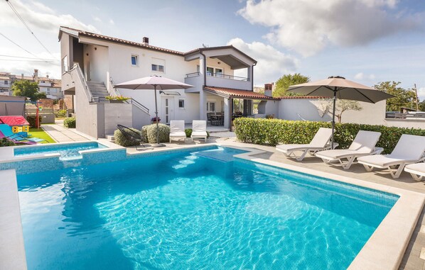 pool