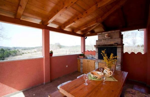 Outdoor dining