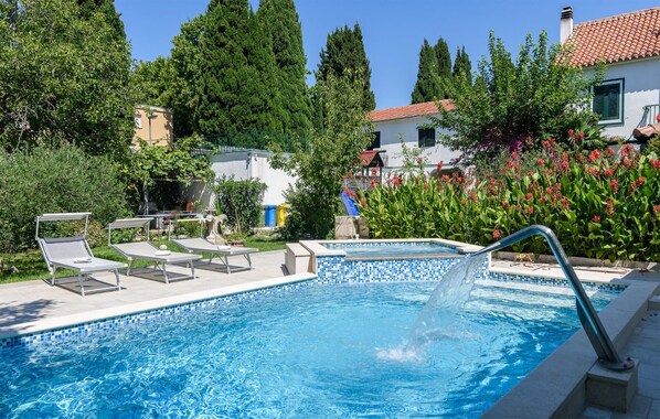 pool