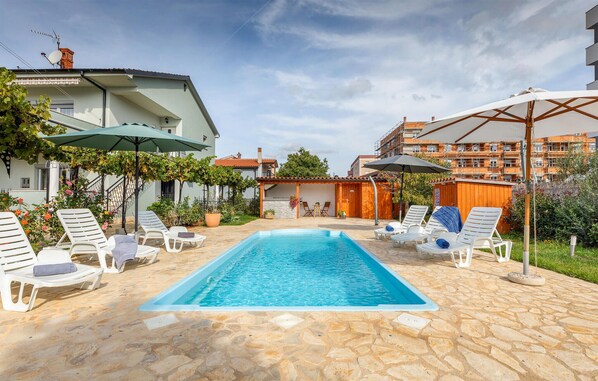 pool