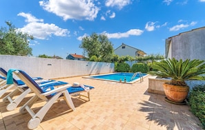 pool