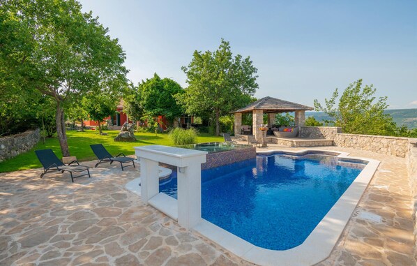 pool