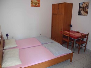 living/bedroom