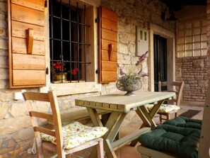 Terrasse vor dem Haus