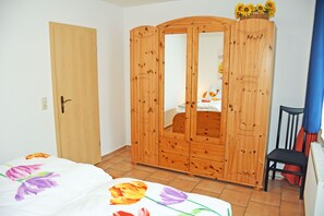 Ferienwohnung Ruden mit Sonnenterrasse
