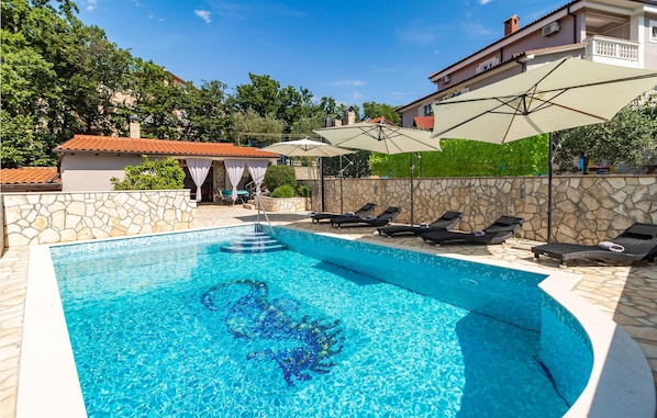 pool