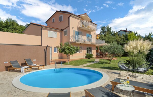 pool