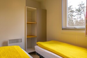 Schlafzimmer mit Einzelbetten