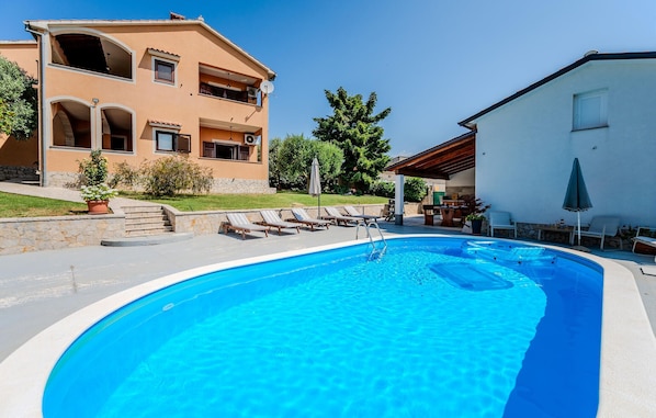 pool