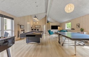 Spielezimmer