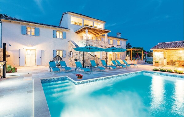 pool