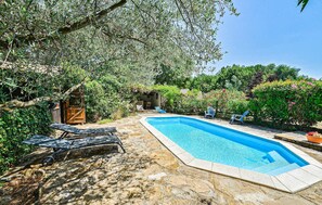 pool