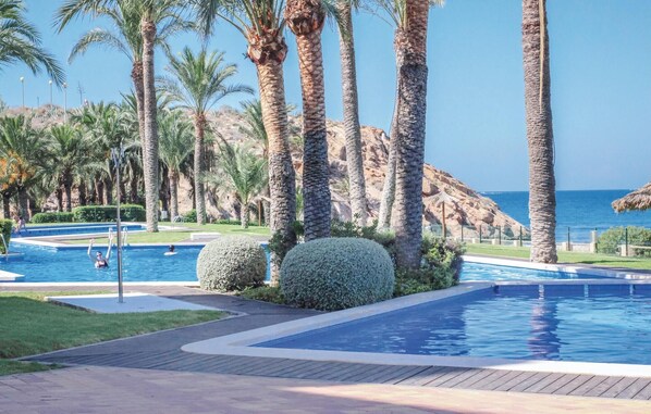 pool