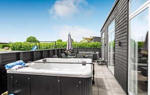 hot-tub