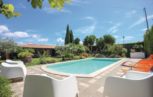 pool
