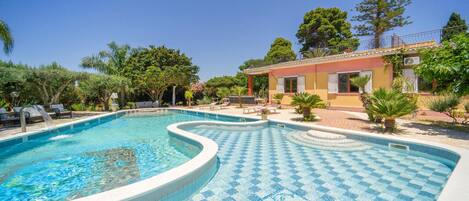 pool