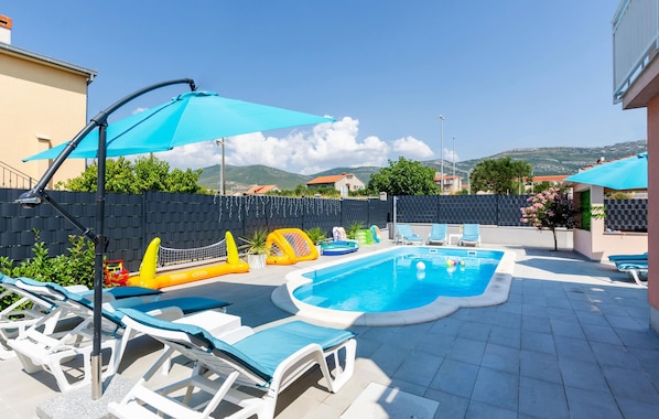 pool