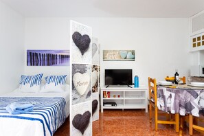 Decorative visual division