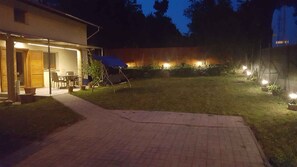 Garten am Abend