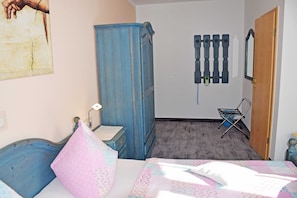 01 Doppelzimmer