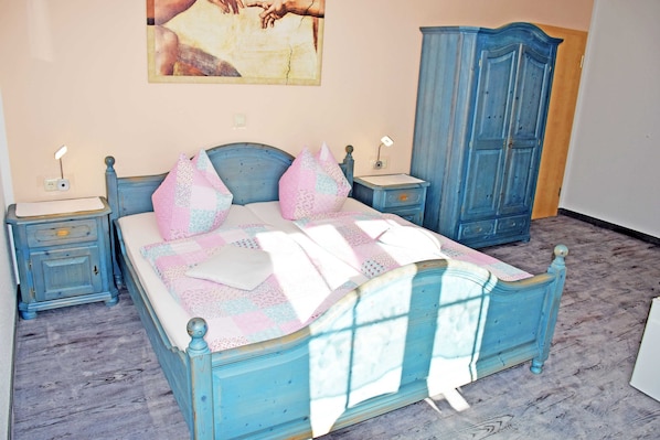 01 Doppelzimmer