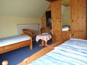 Dreibettzimmer