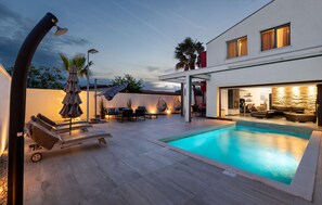 pool