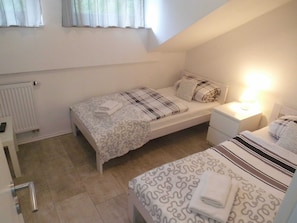 Schlafzimmer 2