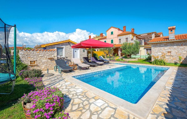 pool
