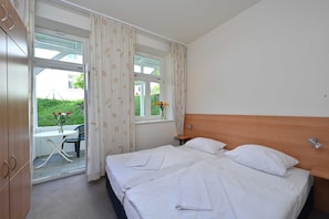 Schlafzimmer 1 Doppelbett 180 x 200 cm