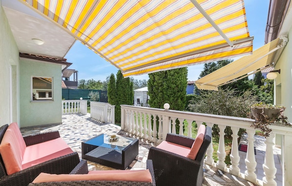 balcony-terrace