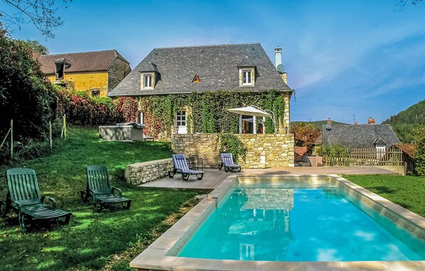 pool