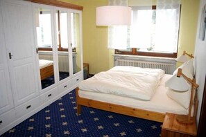 Schlafzimmer 2