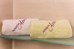 Bathroom amenities
