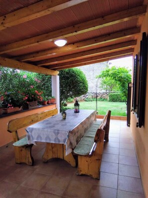 Outdoor dining