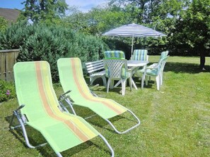 Garten mit Siztecke