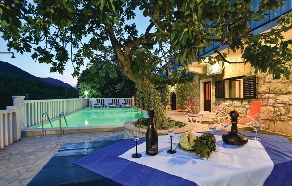 pool