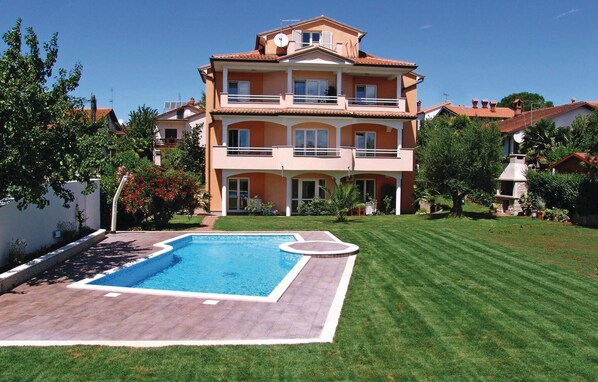pool